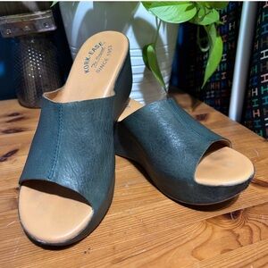 Kork-Ease Women's Green Slide Sandals EUC